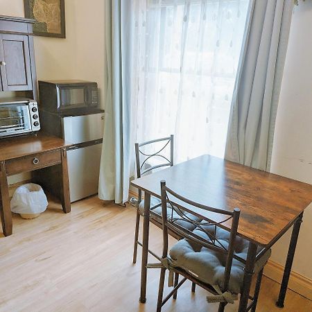 Uptown Area, Cozy King Suite, Quiet And Private, Free Parking, Walk To Restaurants Charlotte Esterno foto