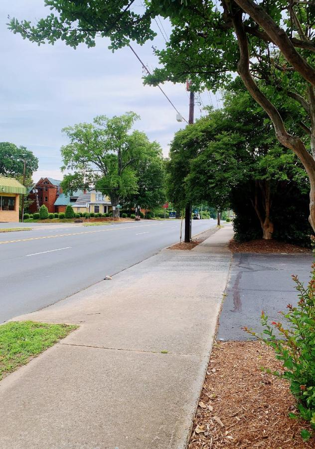 Uptown Area, Cozy King Suite, Quiet And Private, Free Parking, Walk To Restaurants Charlotte Esterno foto