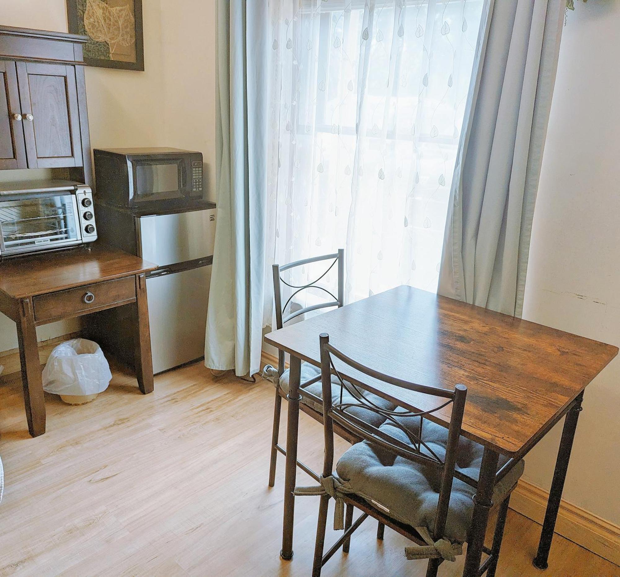 Uptown Area, Cozy King Suite, Quiet And Private, Free Parking, Walk To Restaurants Charlotte Esterno foto